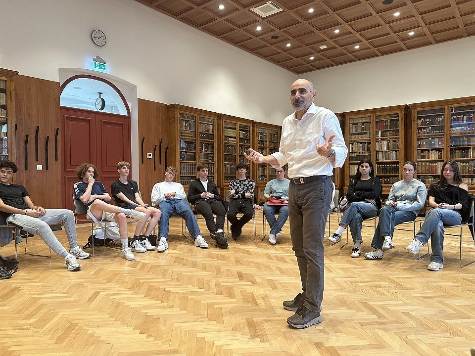 Incontro con il poeta Mario Campanino al Ginnasio Gian Rinaldo Carli